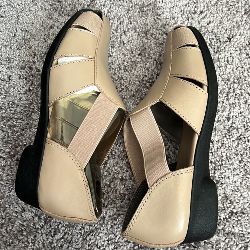 NEW in box Liz baker sandal - Picture 3 of 11